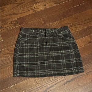 Chic Black Plaid Mini Skirt